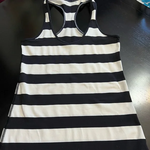 Lululemon cool Racerback size 6 - Picture 1 of 1